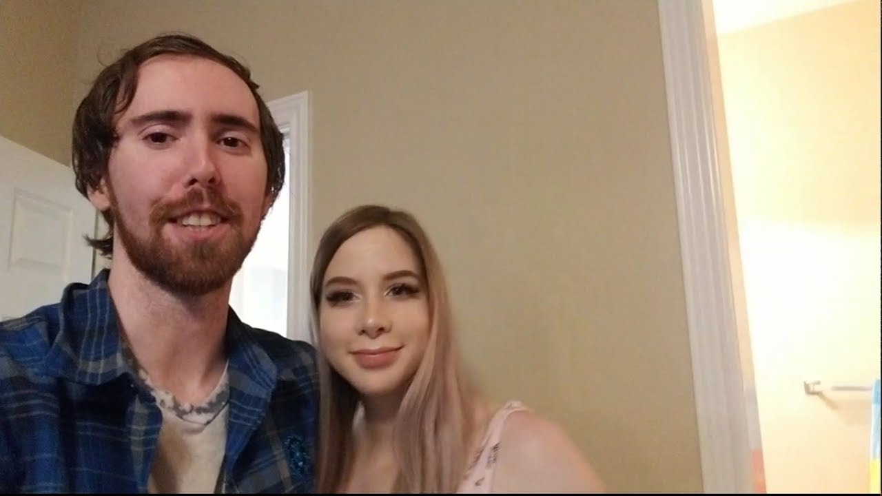Who is Asmongold’s ex-girlfriend Pink Sparkles? 
