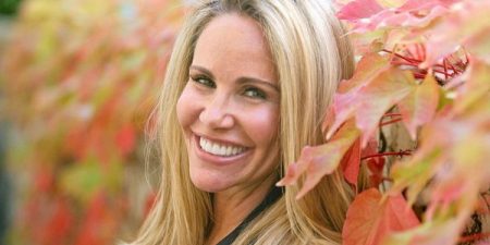 What is Tawny Kitaen doing now? Net Worth, Daughter, Wiki