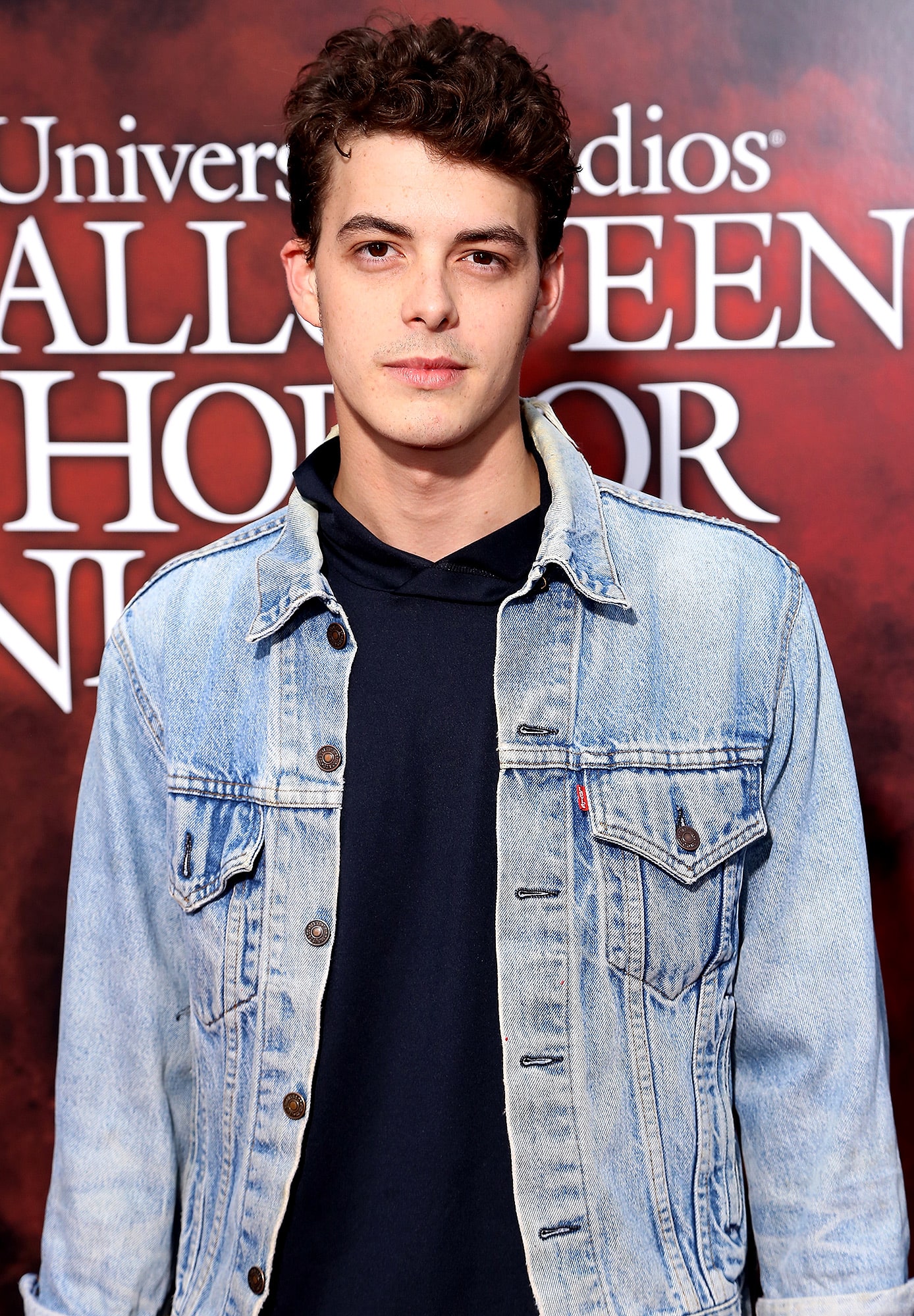 Israel Broussard's Wiki Girlfriend, Net Worth, Ethnicity, Age