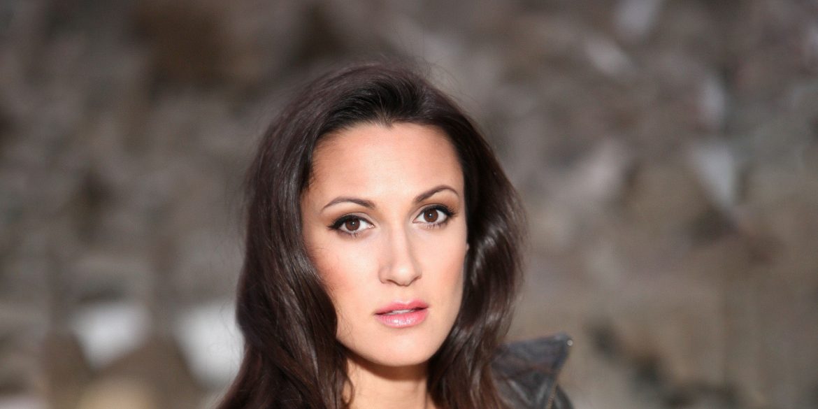 Sitara Hewitt's Biography Age, Height, Children, Husband