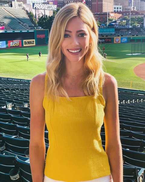 Abby Hornacek Fox News Wiki Age Eye Injury Height Salary