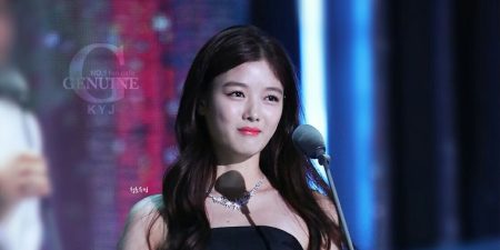 Who is Kim Yoojung? Age, Height, Family, Boyfriend, Salary