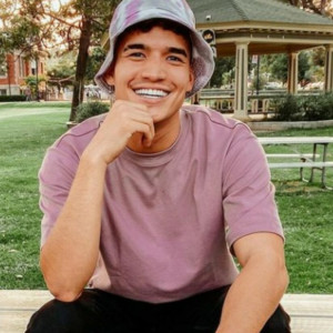 Alex Wassabi (aka Alex Burriss) Age, Girlfriend, Brother, Net Worth