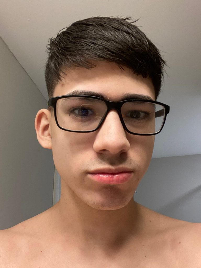 Swagkage Face Reveal, Wiki, Age, Net Worth, Biography, Real Name, Family,  Twitter, Height - News