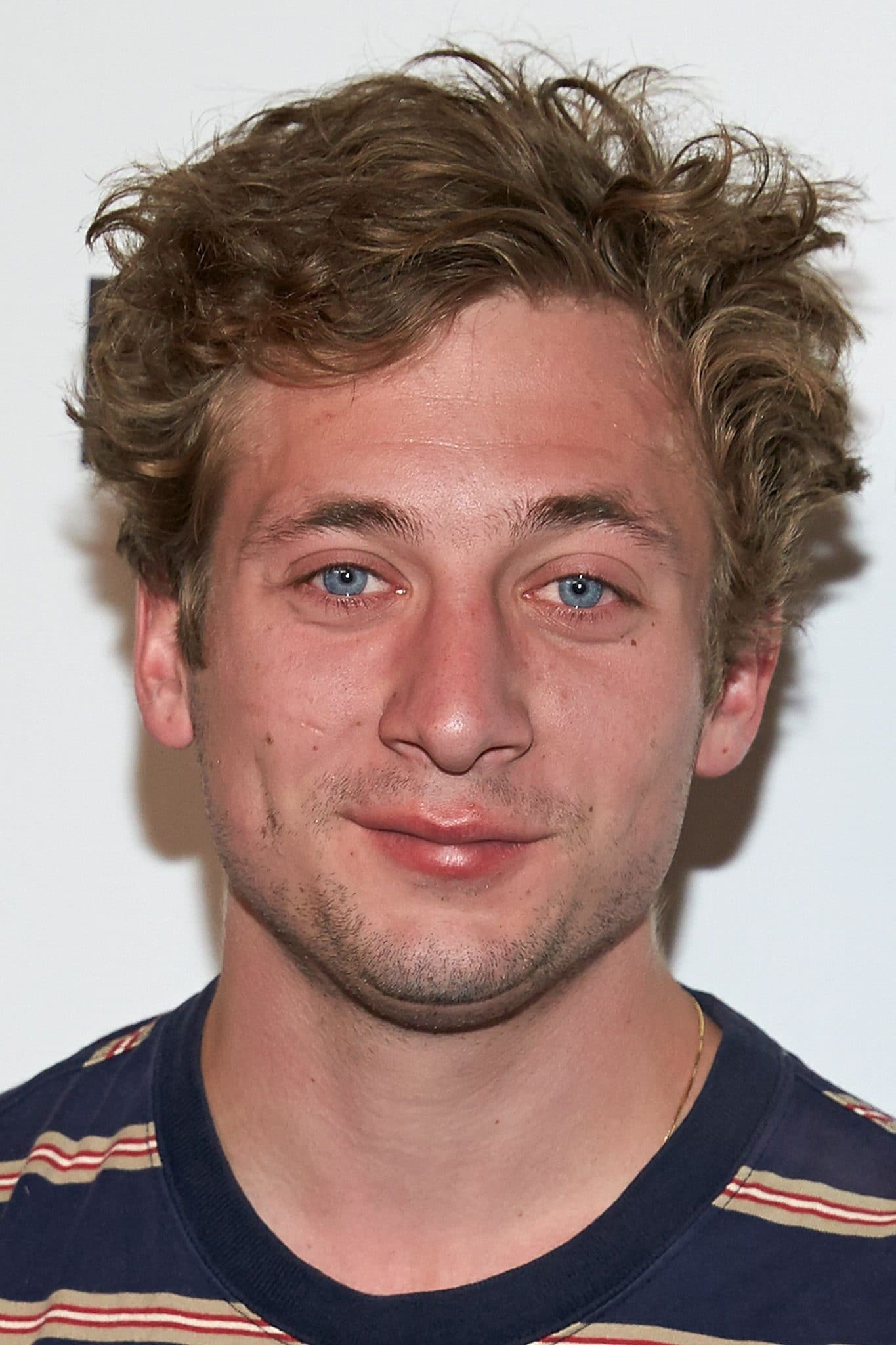 Where does Jeremy Allen White live? Net Worth, Height, Tattoo