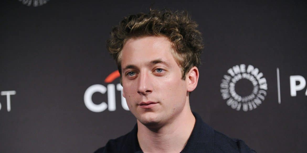 Where does Jeremy Allen White live? Net Worth, Height, Tattoo