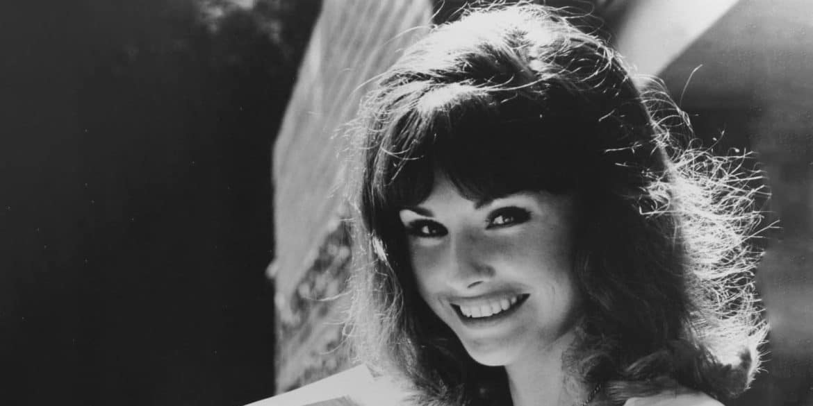 Where is Lori Saunders today? Is she dead or alive? Net Worth