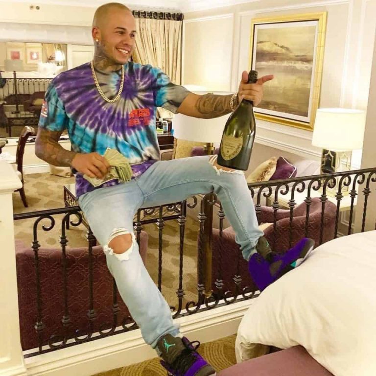 The Untold Truth About Derek Deso's Wife Sophia Turner