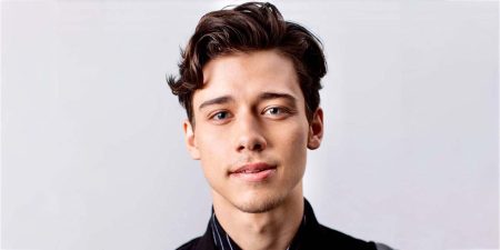 Is Uriah Shelton more than friends with Sabrina Carpenter? Wiki