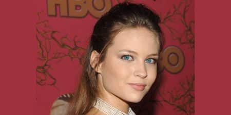 Daveigh Chase's Net Worth, Height, Measurements, Relationships