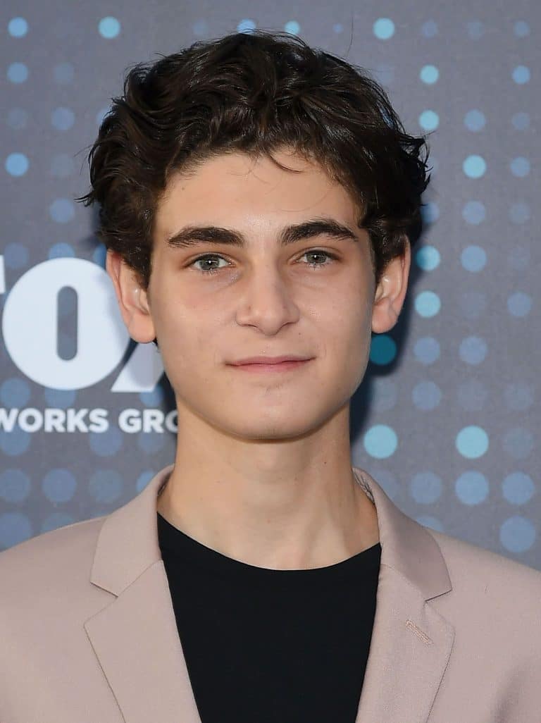 David Mazouz S Height Age Net Worth Girlfriend Parents Wiki