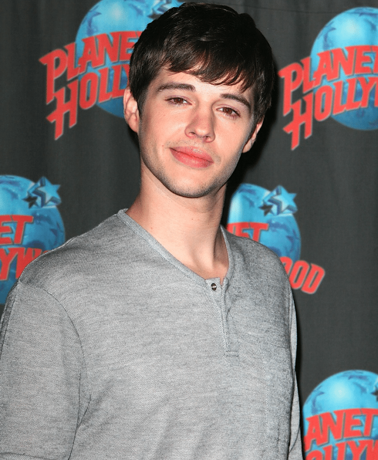 Untold truth about Sarah Hyland’s Abusive exboyfriend Matt Prokop