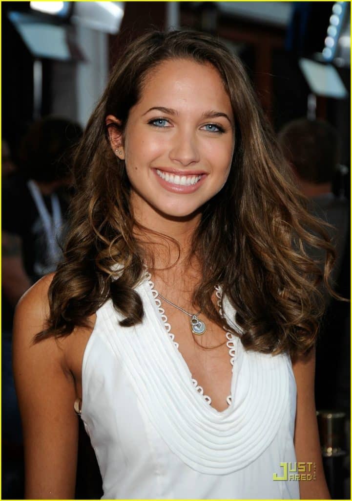 About Maiara Walsh: Age, Height, Husband, Children, Net Worth