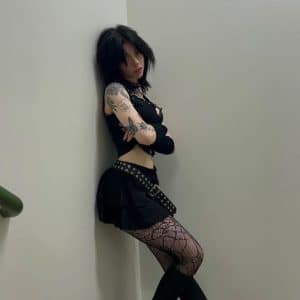 How did Cinnannoe become famous? Her Age, Height, Net Worth