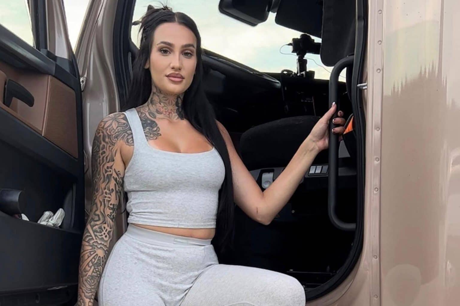About RoadRunna Nia Shania Net Worth Relationships Lifestyle about-roadrunna-nia-shania-net-worth-relationships-lifestyle