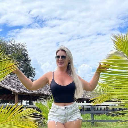 Who is truck driver Veridiana Henning aka PAKITA BR 153?