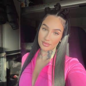 About RoadRunna Nia Shania: Net Worth, Relationships & Lifestyle